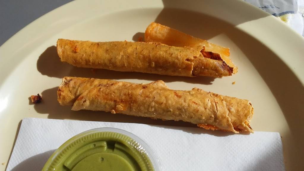 Doublz | restaurant | 901-A W Ave J, Lancaster, CA 93534, USA | 6619403644 OR +1 661-940-3644