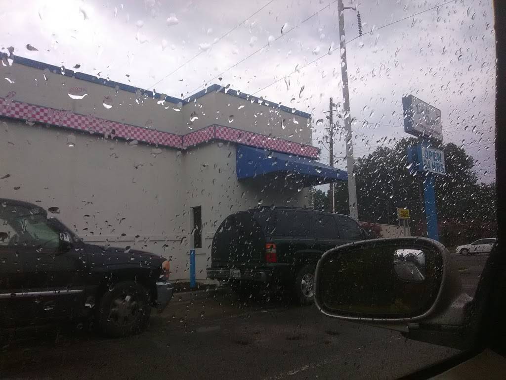 DIXIE QUEEN | restaurant | 1341 Getwell Rd, Memphis, TN 38111, USA | 9015721738 OR +1 901-572-1738