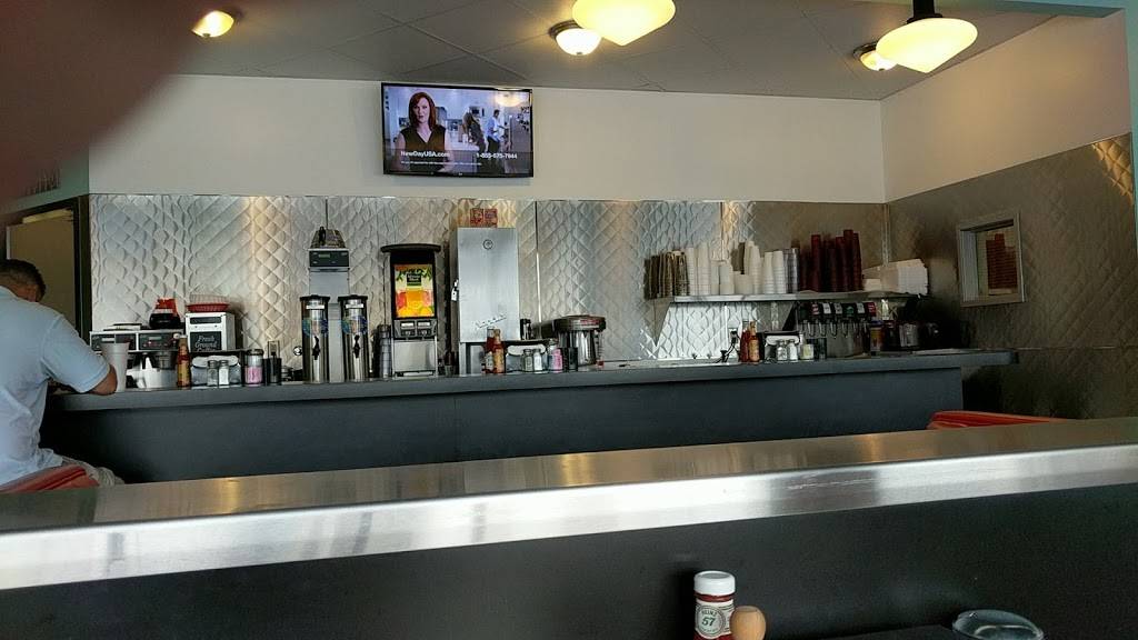 Avalon Diner | restaurant | South Kirkwood Road, 11611 Katy Fwy, Houston, TX 77079, USA | 2819774554 OR +1 281-977-4554