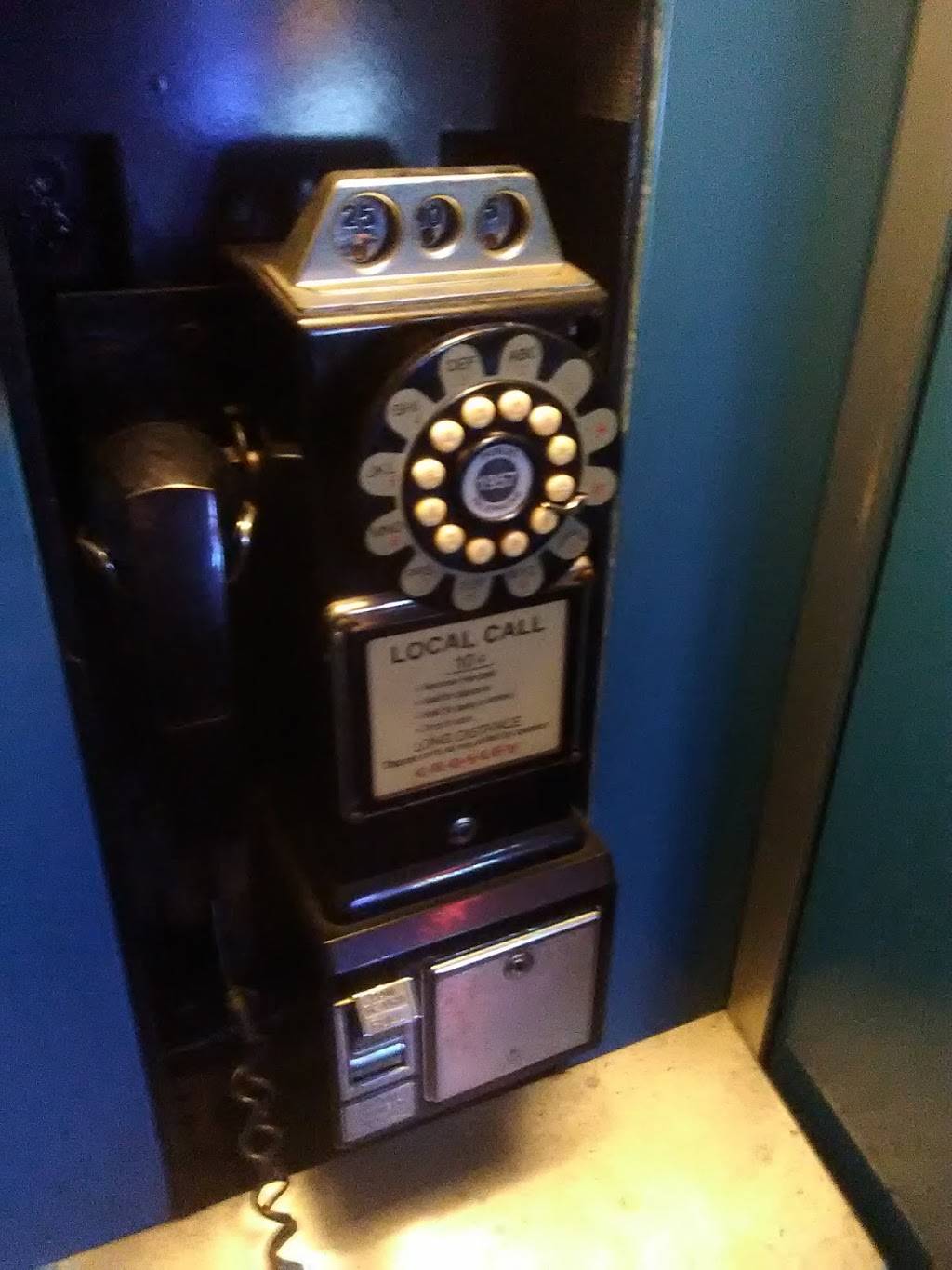 Sly Fox Pub | restaurant | 63 N Orange Ave, Orlando, FL 32801, USA | 4076014658 OR +1 407-601-4658