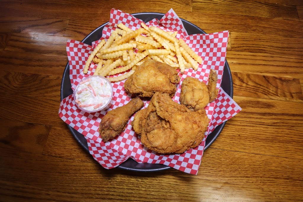 Hummers Roadhouse Bar & Grill | restaurant | 201 Union St, Westfield, IA 51062, USA | 7125682337 OR +1 712-568-2337