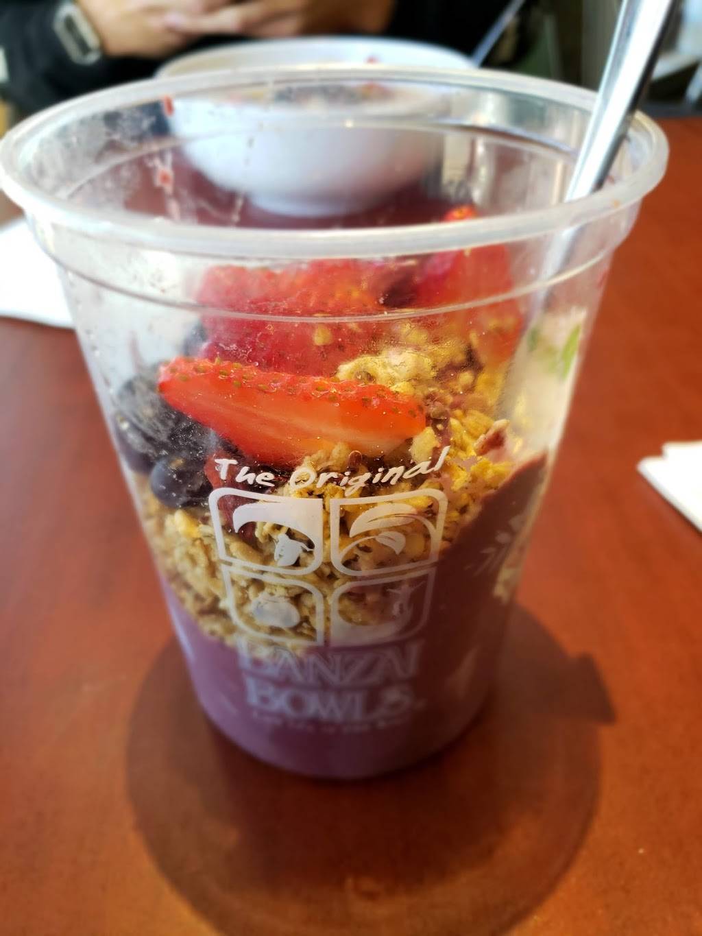 Banzai Bowls | cafe | 1100 S Coast Hwy, Laguna Beach, CA 92651, USA | 9497158989 OR +1 949-715-8989