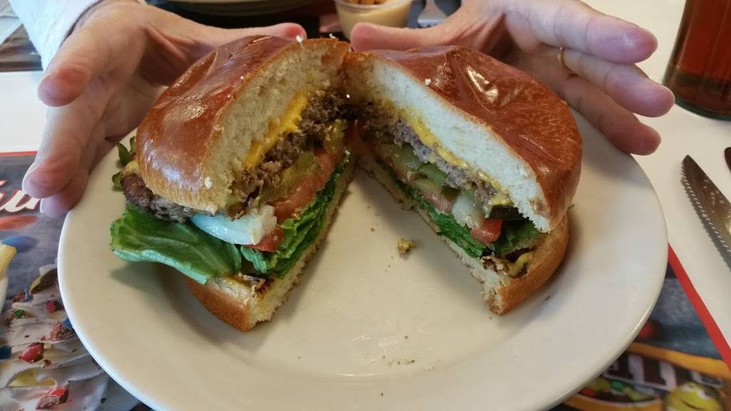 Steak n Shake | restaurant | 1651 W New Haven Ave, West Melbourne, FL 32904, USA | 3219533080 OR +1 321-953-3080