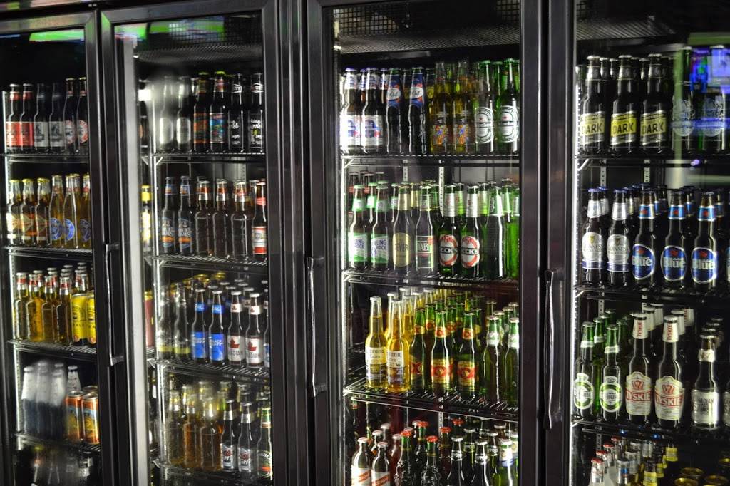 Chop House Burger Bar | restaurant | 100 Martindale Rd, St. Catharines, ON L2S 2Y3, Canada | 9056881114 OR +1 905-688-1114