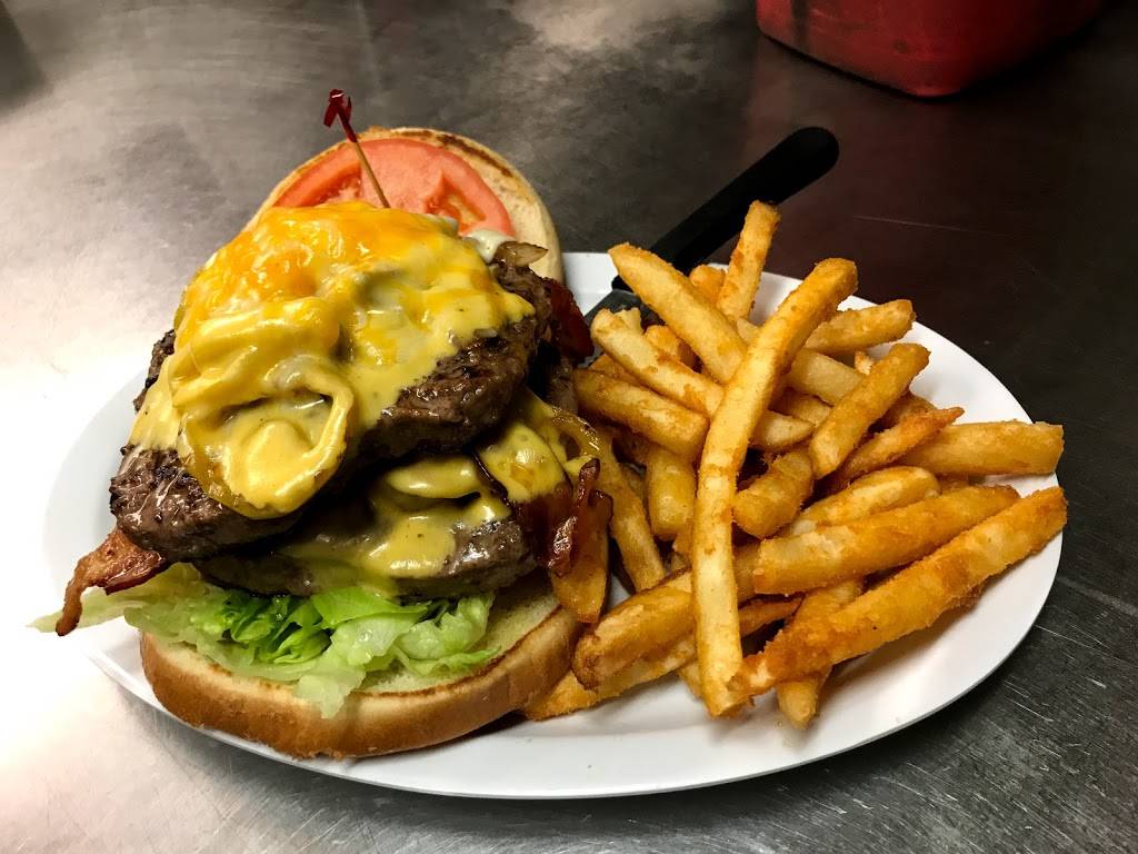 Cs Waffles Family Restaurant | restaurant | 6526 South Ave, Youngstown, OH 44512, USA | 3309533790 OR +1 330-953-3790