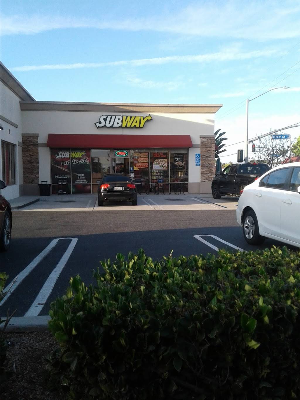 Subway Restaurants | restaurant | 299 E 17th St Suite B, Costa Mesa, CA 92627, USA | 9496457800 OR +1 949-645-7800