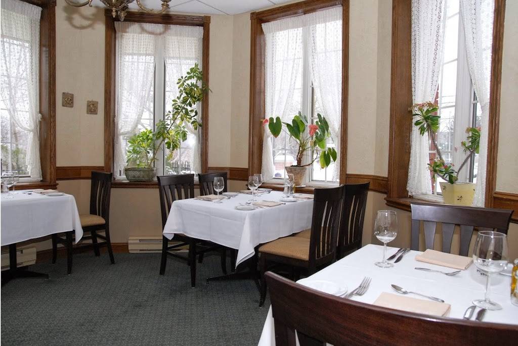 Piatto | restaurant | 1646 Dundas St W, Mississauga, ON L5C 1E6, Canada | 9058969111 OR +1 905-896-9111