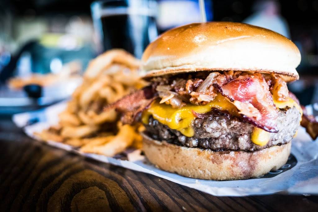 Saints Pub + Patio Lenexa City Center | restaurant | 16804 W 89th St, Lenexa, KS 66219, USA | 9138273583 OR +1 913-827-3583