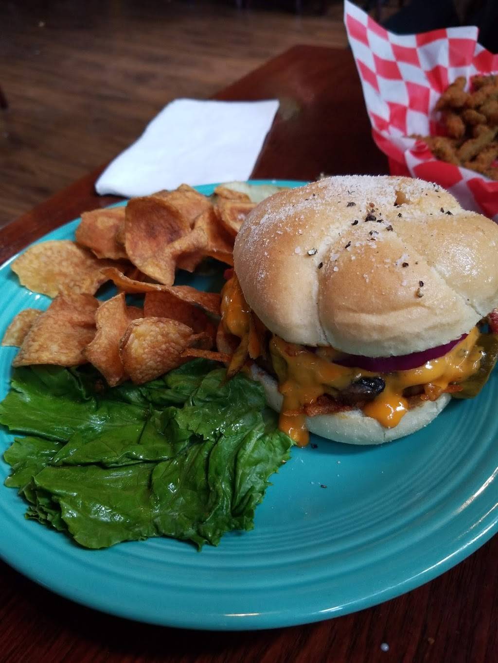 Bee Hive Brew Pub | restaurant | 20 Pleasant St, Canandaigua, NY 14424, USA | 5859192471 OR +1 585-919-2471