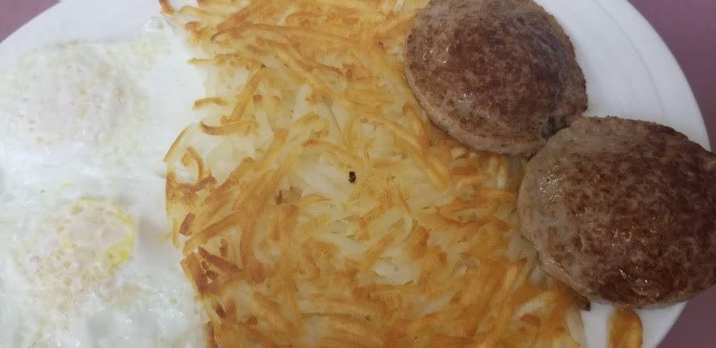 Greenwoods Cafe | restaurant | 116 S Walnut St, Reedsburg, WI 53959, USA | 6085246203 OR +1 608-524-6203