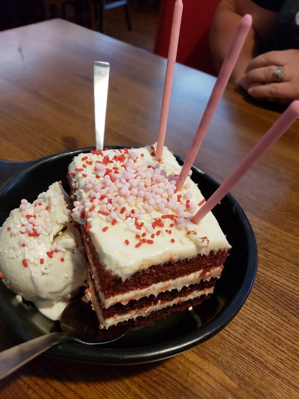 TGI Fridays | restaurant | 7221 Carson Blvd, Long Beach, CA 90808, USA | 5624200191 OR +1 562-420-0191