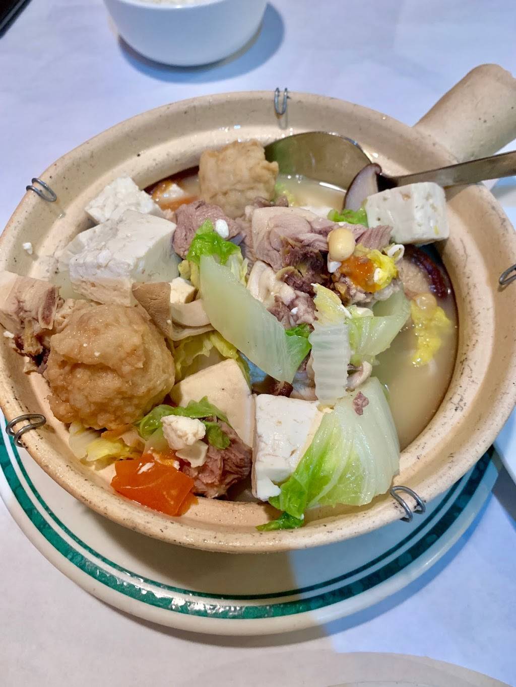 Hong Kong House | restaurant | 1831 W Henderson Rd, Columbus, OH 43220, USA | 6145389288 OR +1 614-538-9288