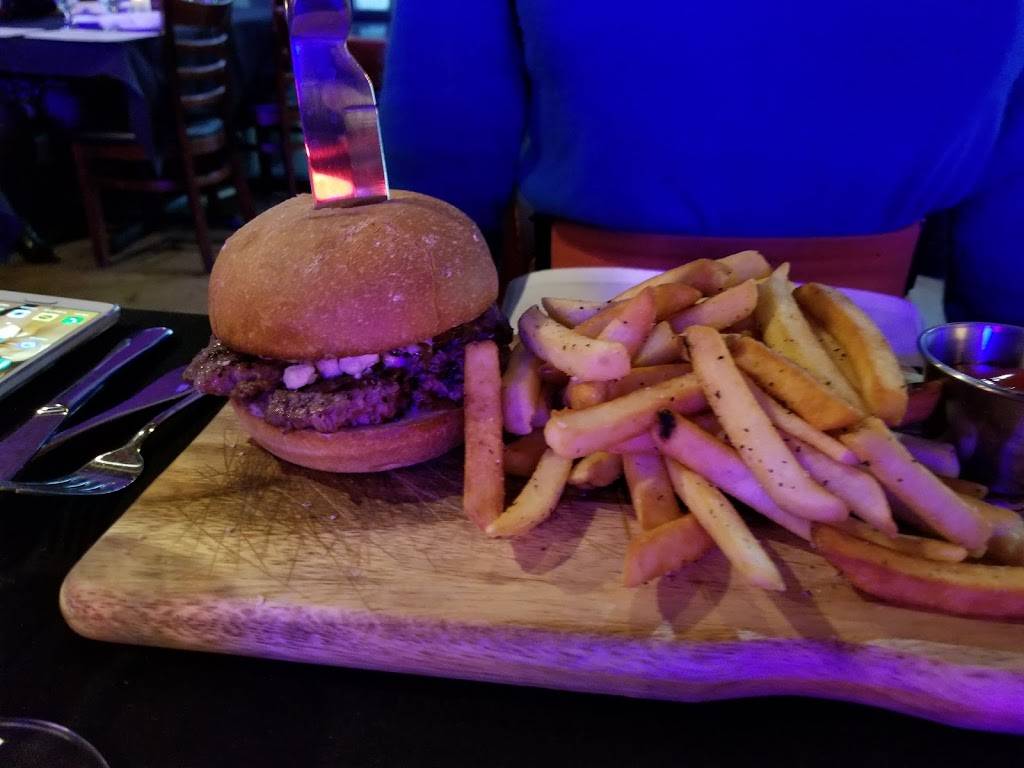 The Vintners Tavern | restaurant | 13788 Roswell Ave #186, Chino, CA 91710, USA | 9094977183 OR +1 909-497-7183