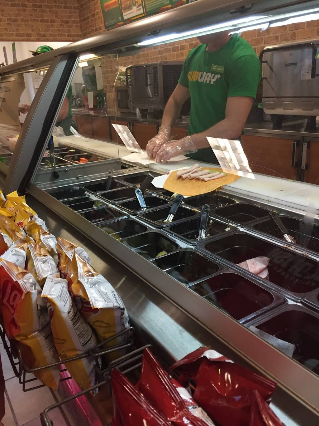 Subway Restaurants | restaurant | 1050 Midway Rd, Menasha, WI 54952, USA | 9207513999 OR +1 920-751-3999