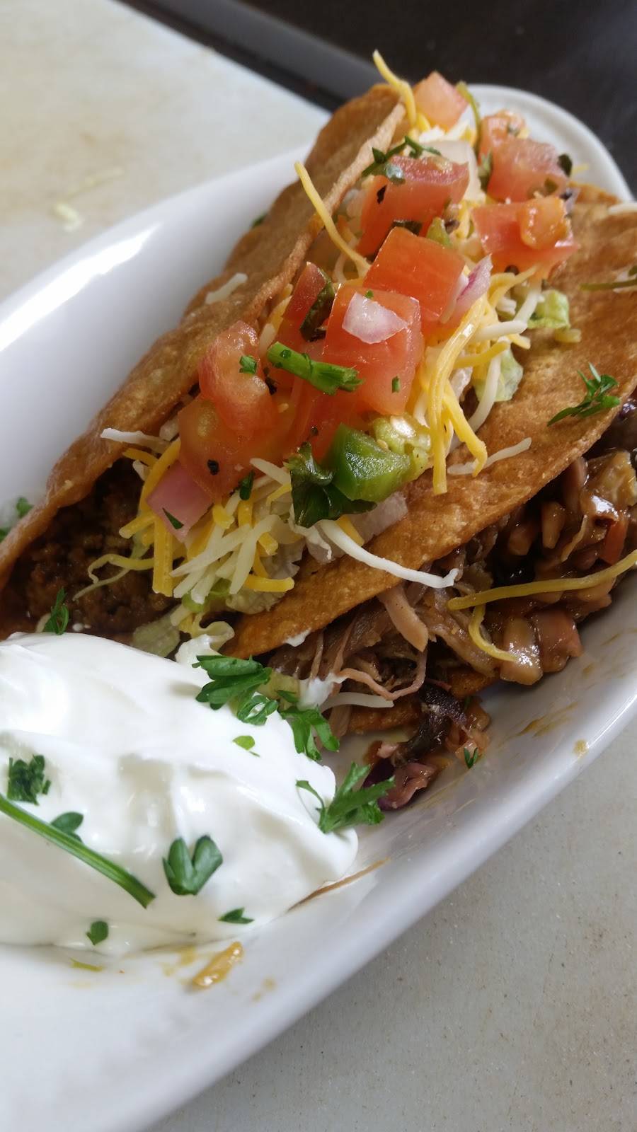 Stadium Tavern | restaurant | 802 S West St, Indianapolis, IN 46225, USA | 3173844355 OR +1 317-384-4355