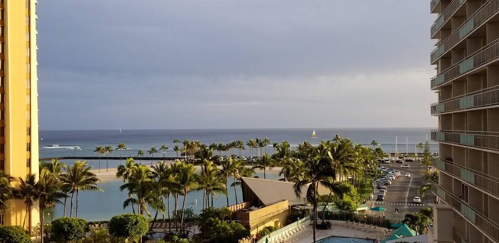 Gilligans Beach Shack | restaurant | Duke Kahanamoku Lagoon, Honolulu, HI 96815, USA | 8089279869 OR +1 808-927-9869