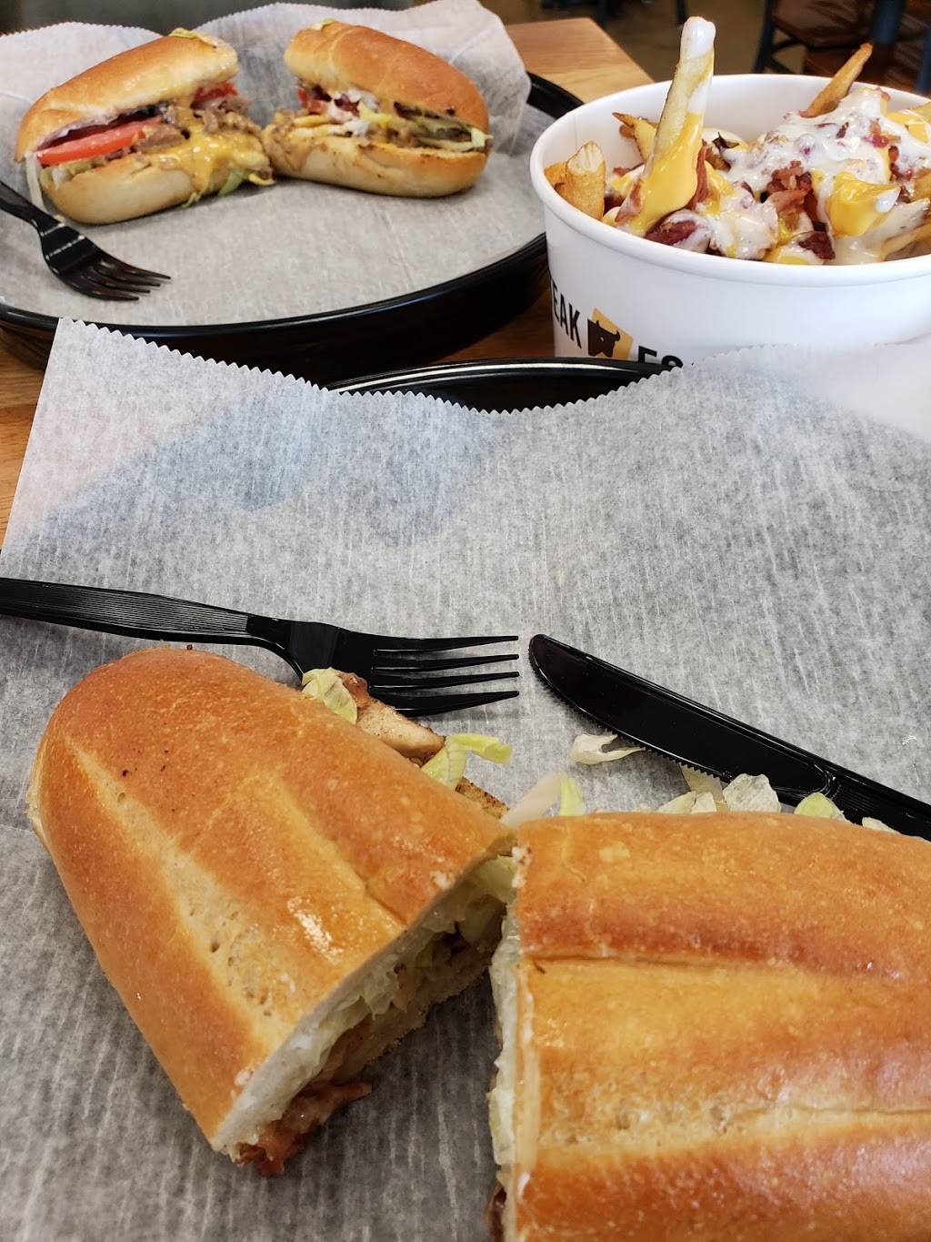 Steak Escape Sandwich Grill | restaurant | 2540 Hilliard Rome Rd, Hilliard, OH 43026, USA | 6147777616 OR +1 614-777-7616