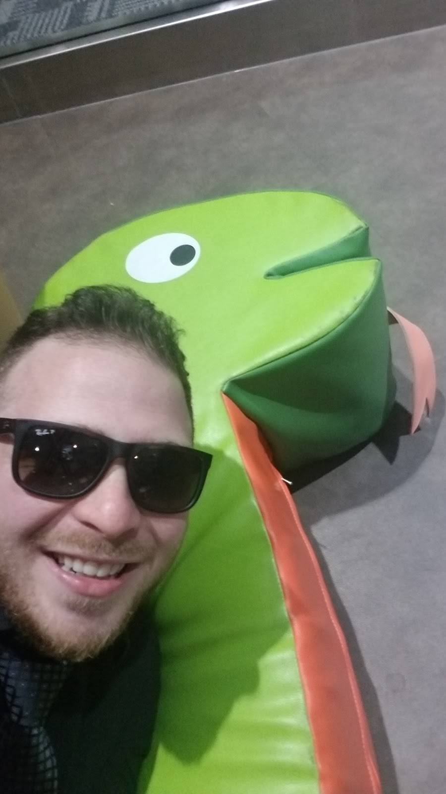 Papa Joes Bistro & Market | restaurant | McNamara Terminal, Between Gates B19 and B21, Worldgateway Pl, Detroit, MI 48242, USA | 7347270056 OR +1 734-727-0056