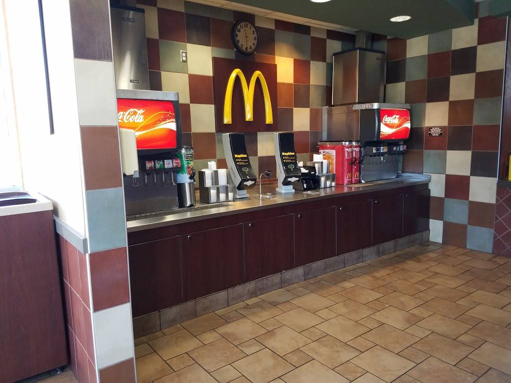 McDonalds | cafe | 924 NE Main St, Simpsonville, SC 29681, USA | 8649625600 OR +1 864-962-5600