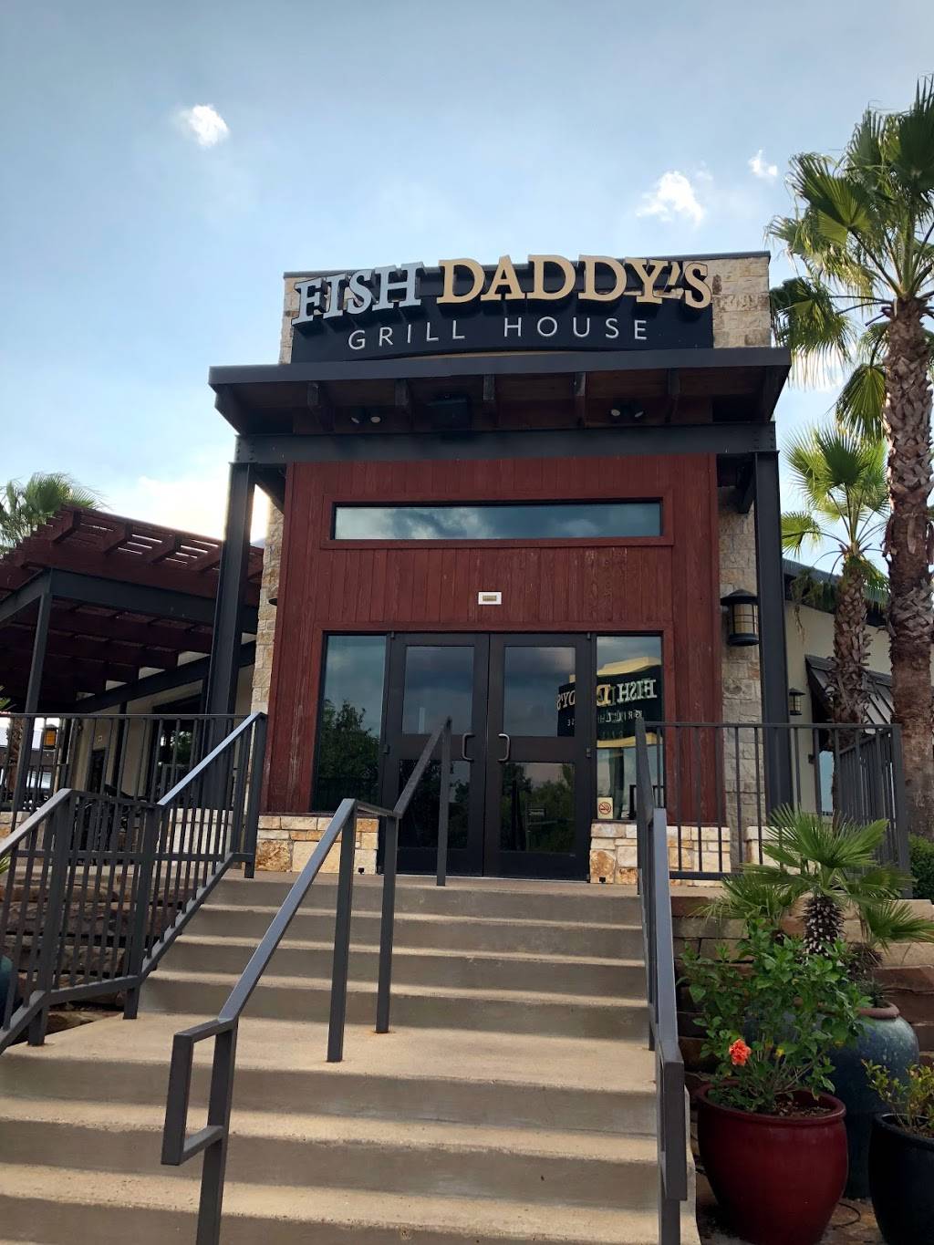 Fish Daddys Grill House | restaurant | 2643, 1611 University Dr E, College Station, TX 77840, USA | 9792601611 OR +1 979-260-1611