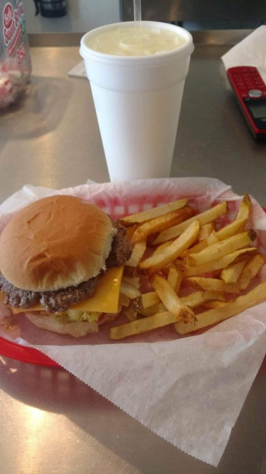 H & H Grill | restaurant | 119 N 8th St, Humboldt, KS 66748, USA | 6202280616 OR +1 620-228-0616