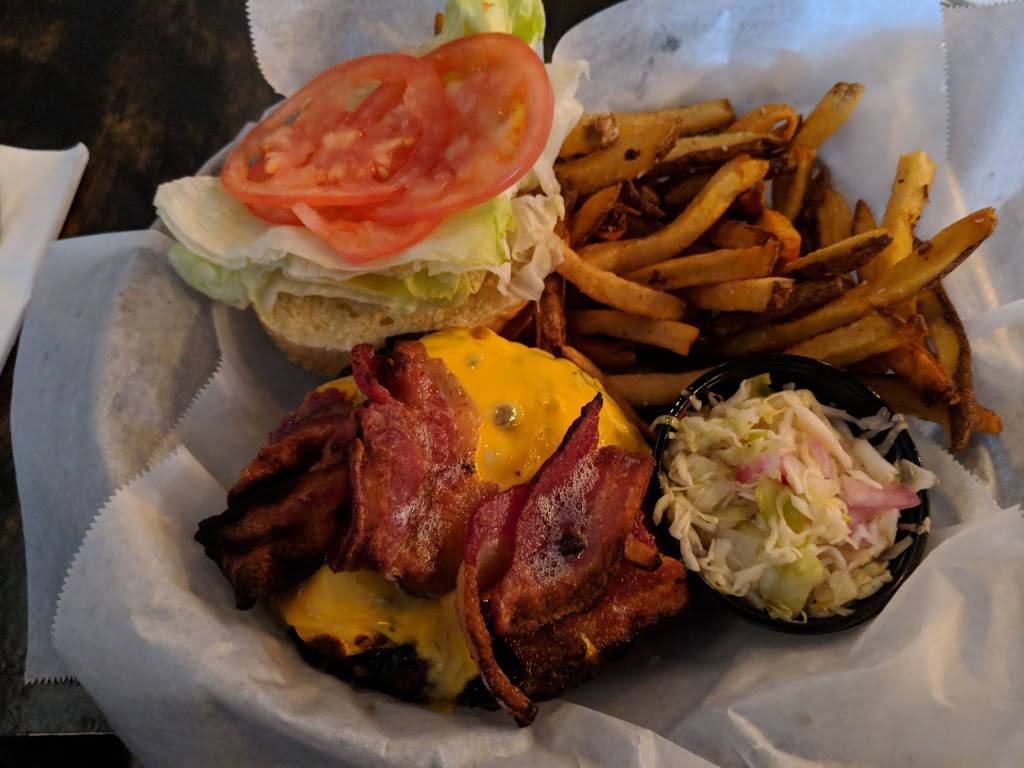 Barrel Junction | restaurant | 5560 Community Center Dr, Gibsonia, PA 15044, USA | 7244430066 OR +1 724-443-0066