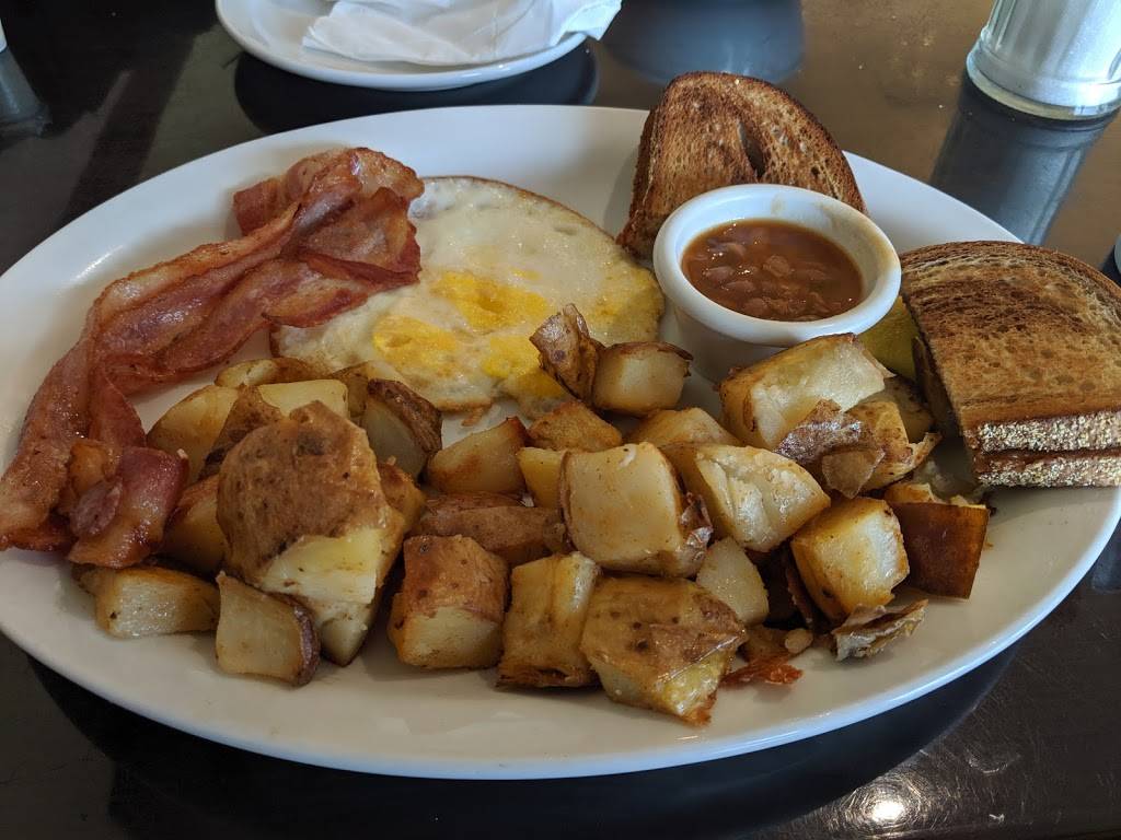 Mollys Country Kitchen | restaurant | 2727 Courtice Rd, Courtice, ON L1E 3A2, Canada | 9052409477 OR +1 905-240-9477