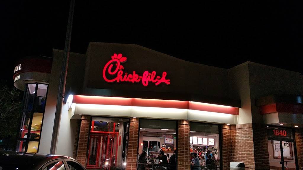 Chick-fil-A | restaurant | 1840 N Zaragoza Rd, El Paso, TX 79936, USA | 9159210610 OR +1 915-921-0610