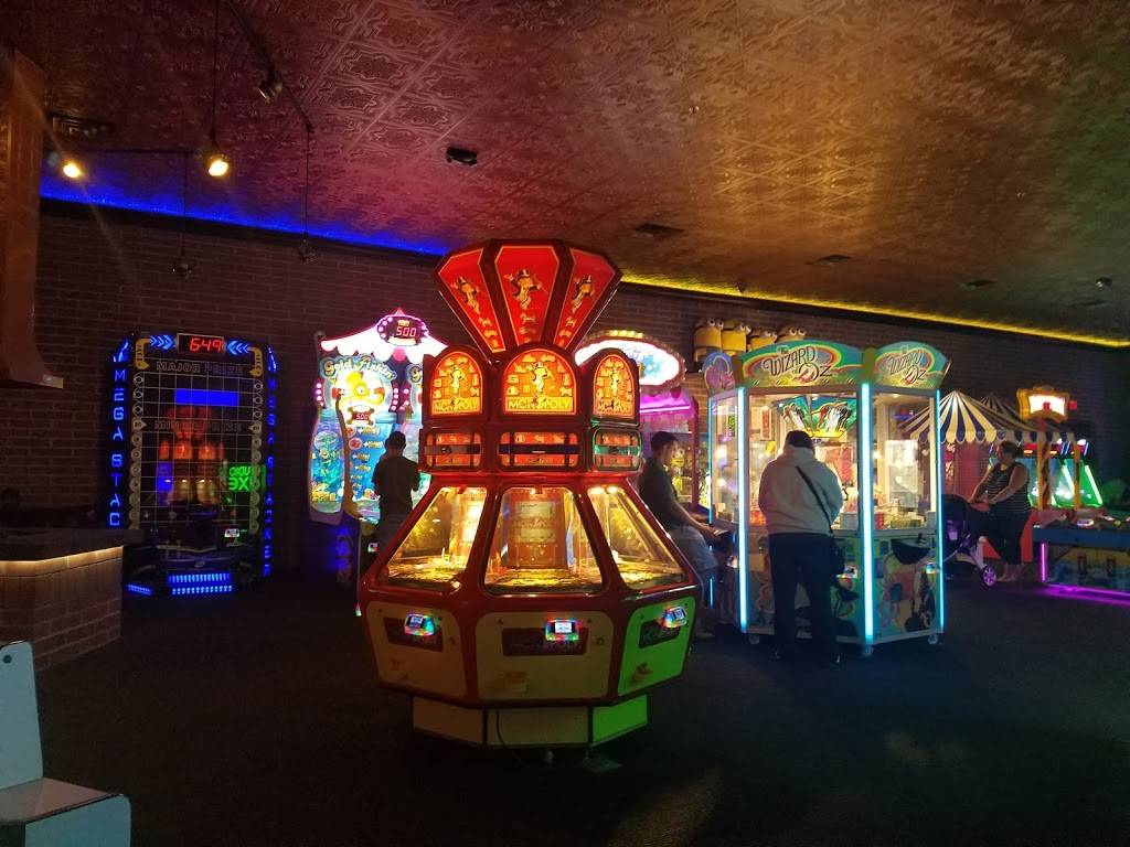 C.J. Barrymores | restaurant | 21750 Hall Rd, Clinton Twp, MI 48038, USA | 5864692800 OR +1 586-469-2800