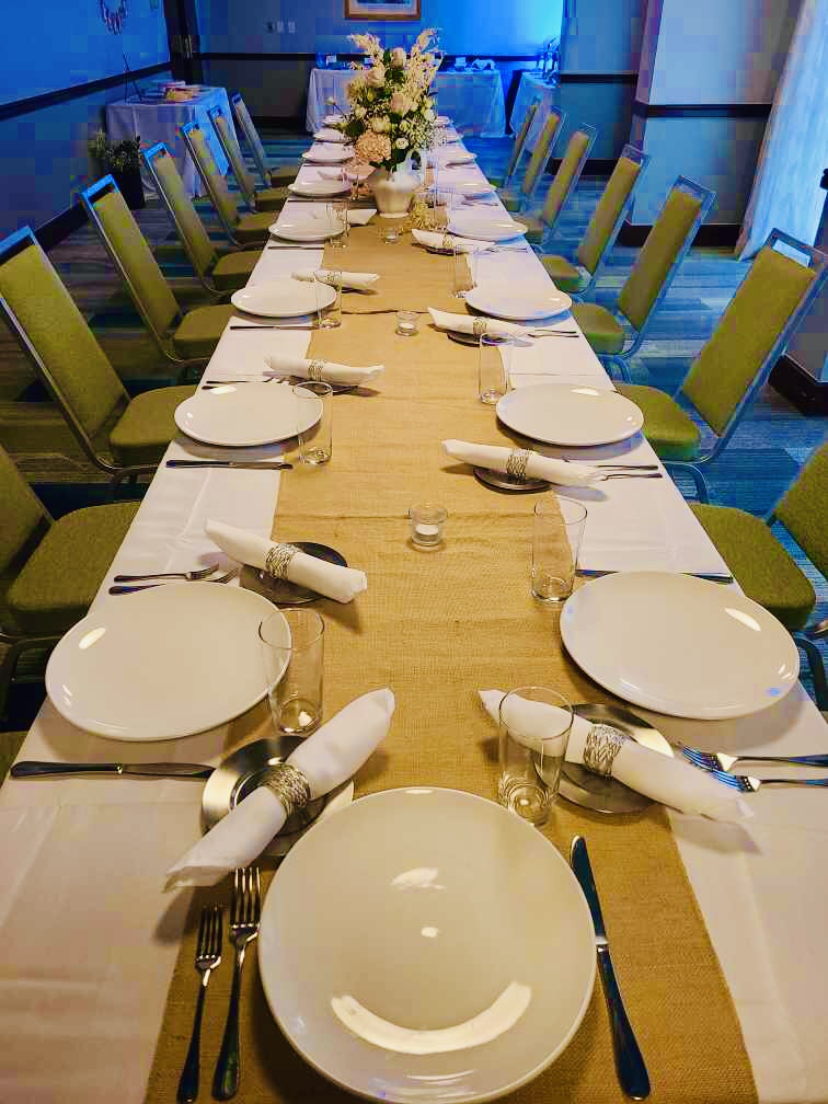 Table 14 Bar & Restaurant | restaurant | 2951 S Bayshore Dr, Miami, FL 33133, USA | 30544121002015 OR +1 305-441-2100 ext. 2015