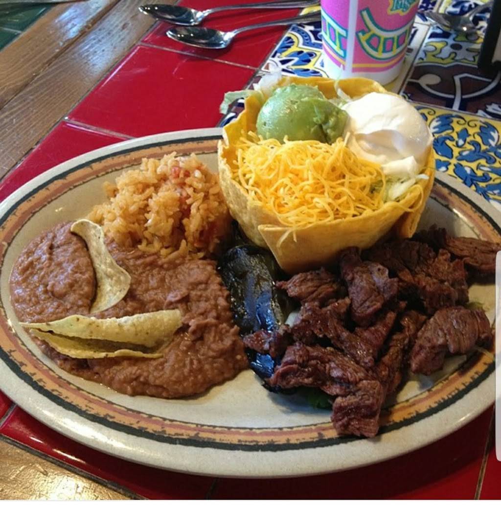 Rosas Café & Tortilla Factory | restaurant | 6050 Hawrylak, Lake Worth, TX 76135, USA | 8172374009 OR +1 817-237-4009