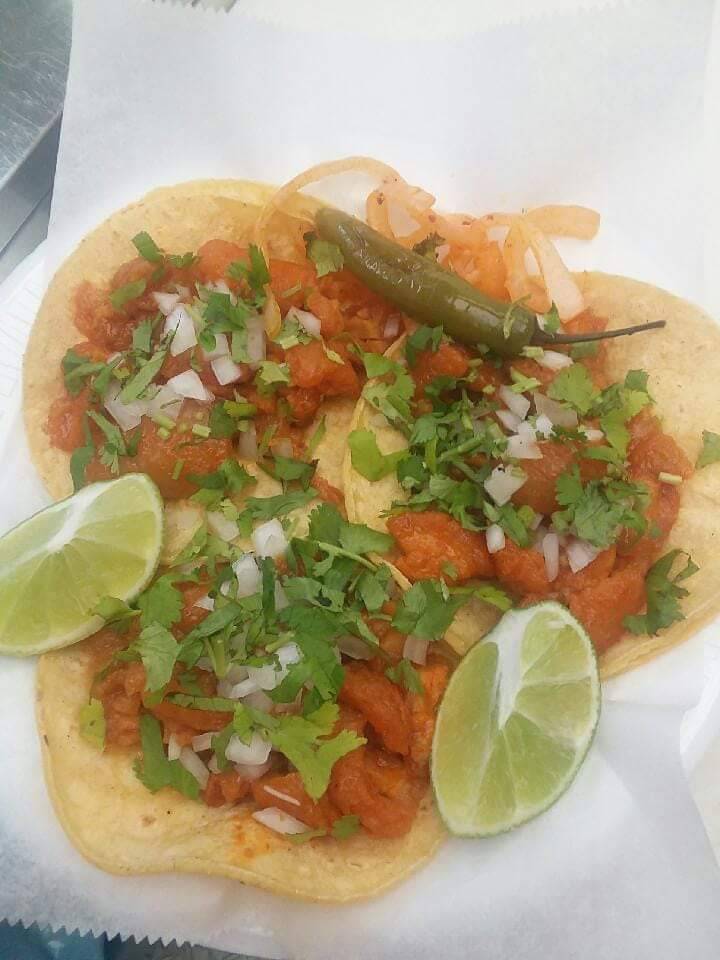 Chonas taqueria | restaurant | 5530 N Shepherd Dr, Houston, TX 77091, USA | 8323054125 OR +1 832-305-4125
