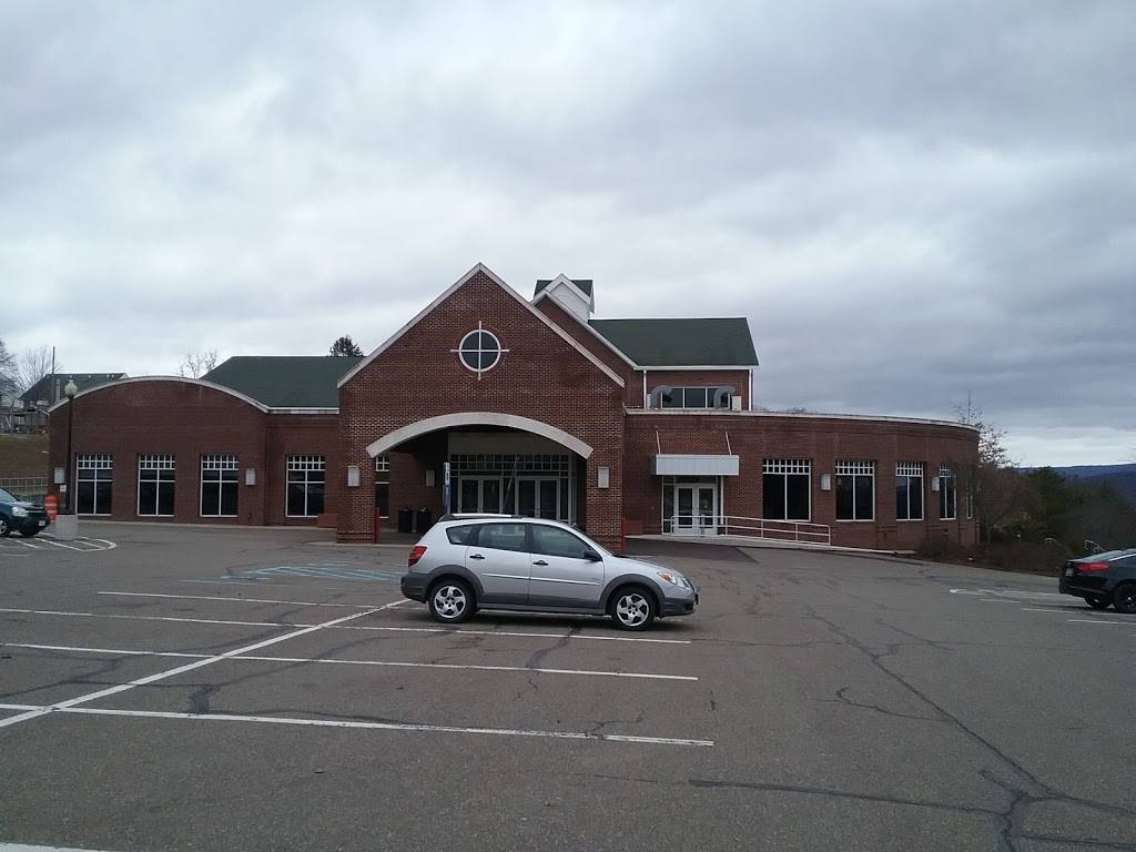 Montys | restaurant | 400 E 2nd St, Bloomsburg, PA 17815, USA | 5703892525 OR +1 570-389-2525