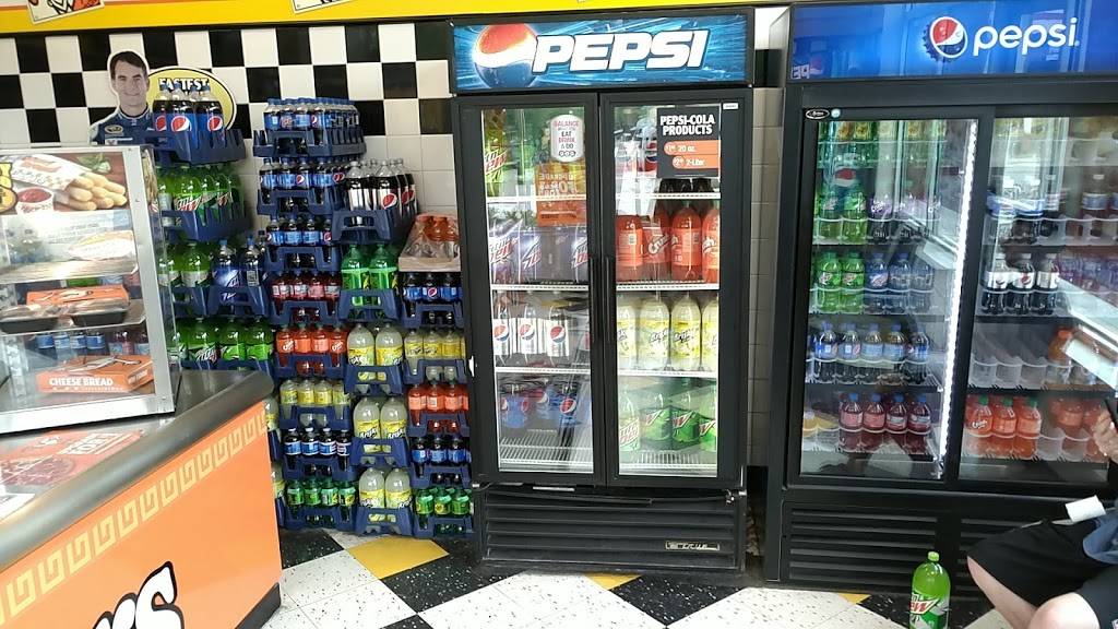 Little Caesars Pizza | meal takeaway | 965 S 27th St, Lincoln, NE 68510, USA | 4024777222 OR +1 402-477-7222