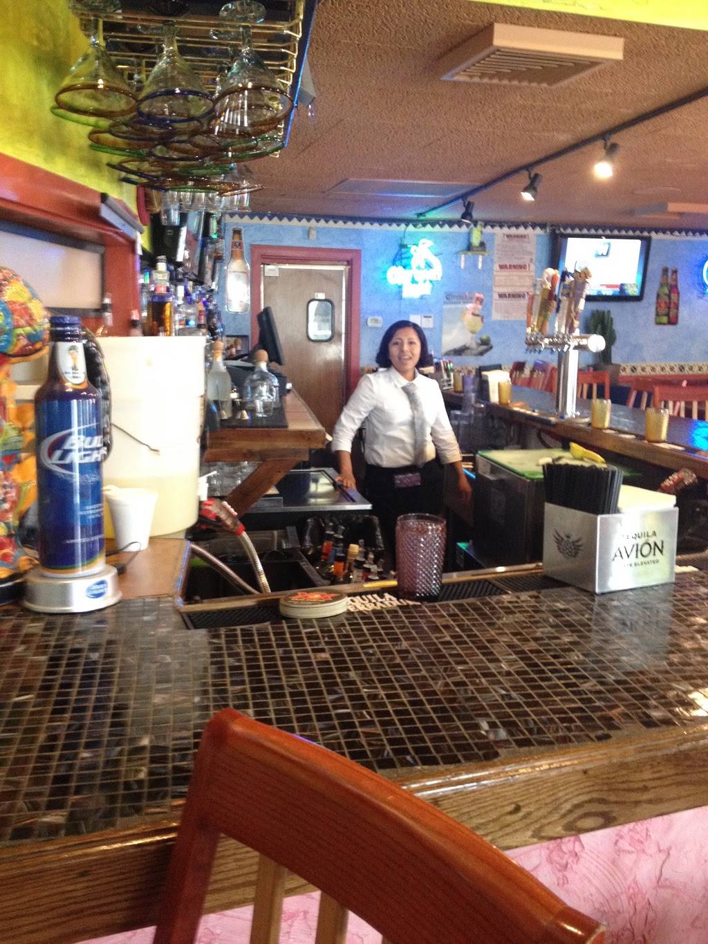 Frontera Grill | restaurant | 1625 Memorial Dr, Chicopee, MA 01020, USA | 4136122800 OR +1 413-612-2800