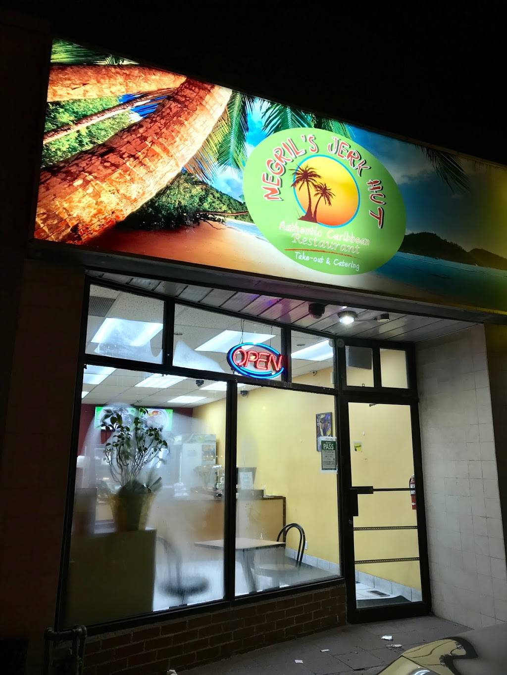Negrils Jerk Hut | restaurant | 1730 Lawrence Ave E, Scarborough, ON M1R 2Y1, Canada | 6473525375 OR +1 647-352-5375