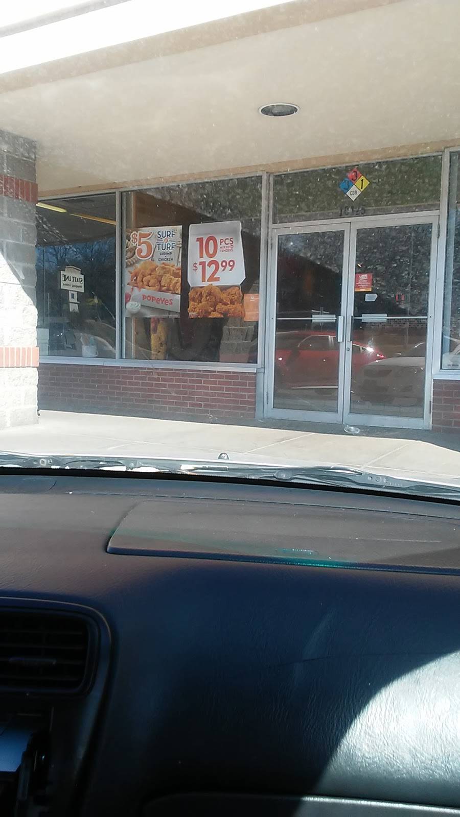 Popeyes Louisiana Kitchen | restaurant | 10125 State Line Rd, Kansas City, MO 64114, USA | 8169425757 OR +1 816-942-5757