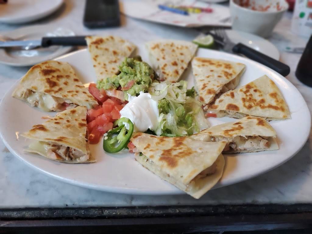 Superior Grill | restaurant | 3636 St Charles Ave, New Orleans, LA 70115, USA | 5048994200 OR +1 504-899-4200