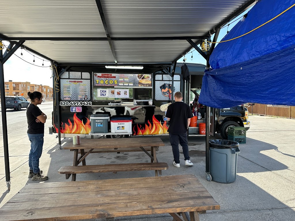 Percherones El Perro Loco | restaurant | 2710 S Park Ave, Tucson, AZ 85713, USA | 5204979426 OR +1 520-497-9426