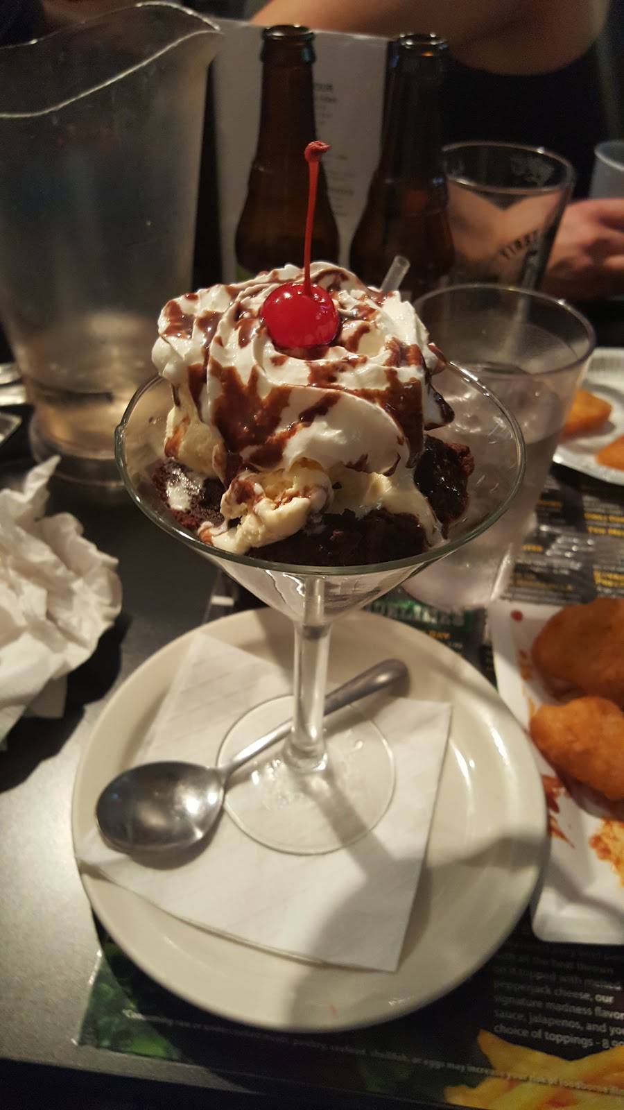 First Down Sports Bar & Grill | restaurant | 4213 Fairfax Dr, Arlington, VA 22203, USA | 7034658888 OR +1 703-465-8888