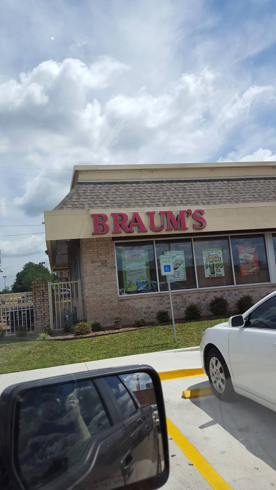 Braums Ice Cream & Burger Restaurant | restaurant | 3635 Troup Hwy #110, Tyler, TX 75703, USA | 9035094107 OR +1 903-509-4107