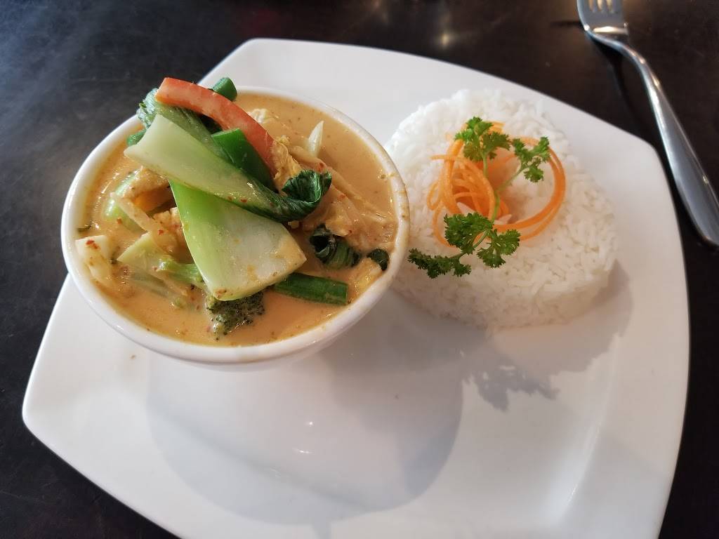 Thai House Cuisine | restaurant | 2213 Queen St E, Toronto, ON M4E 1E8, Canada | 4166868541 OR +1 416-686-8541