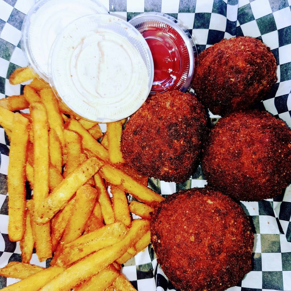 The ErThang Shack | restaurant | 9715 N Sam Houston Pkwy E, Humble, TX 77396, USA | 7138357133 OR +1 713-835-7133