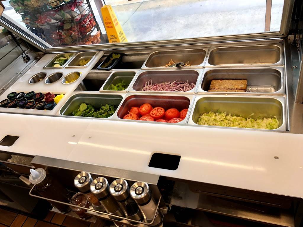 Subway | restaurant | 8608 Abercorn St A, Savannah, GA 31406, USA | 9129273328 OR +1 912-927-3328