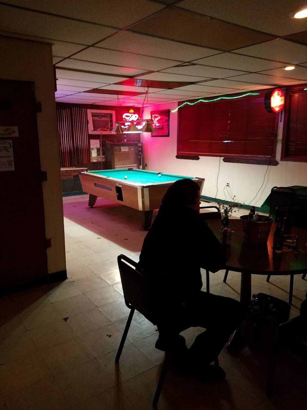 Valley Tavern | restaurant | 9165 Reading Rd, Cincinnati, OH 45215, USA | 5137335049 OR +1 513-733-5049