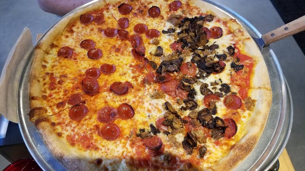 Juniors Pizza | restaurant | 77 Georgia Ave SE, Atlanta, GA 30312, USA | 4045497147 OR +1 404-549-7147