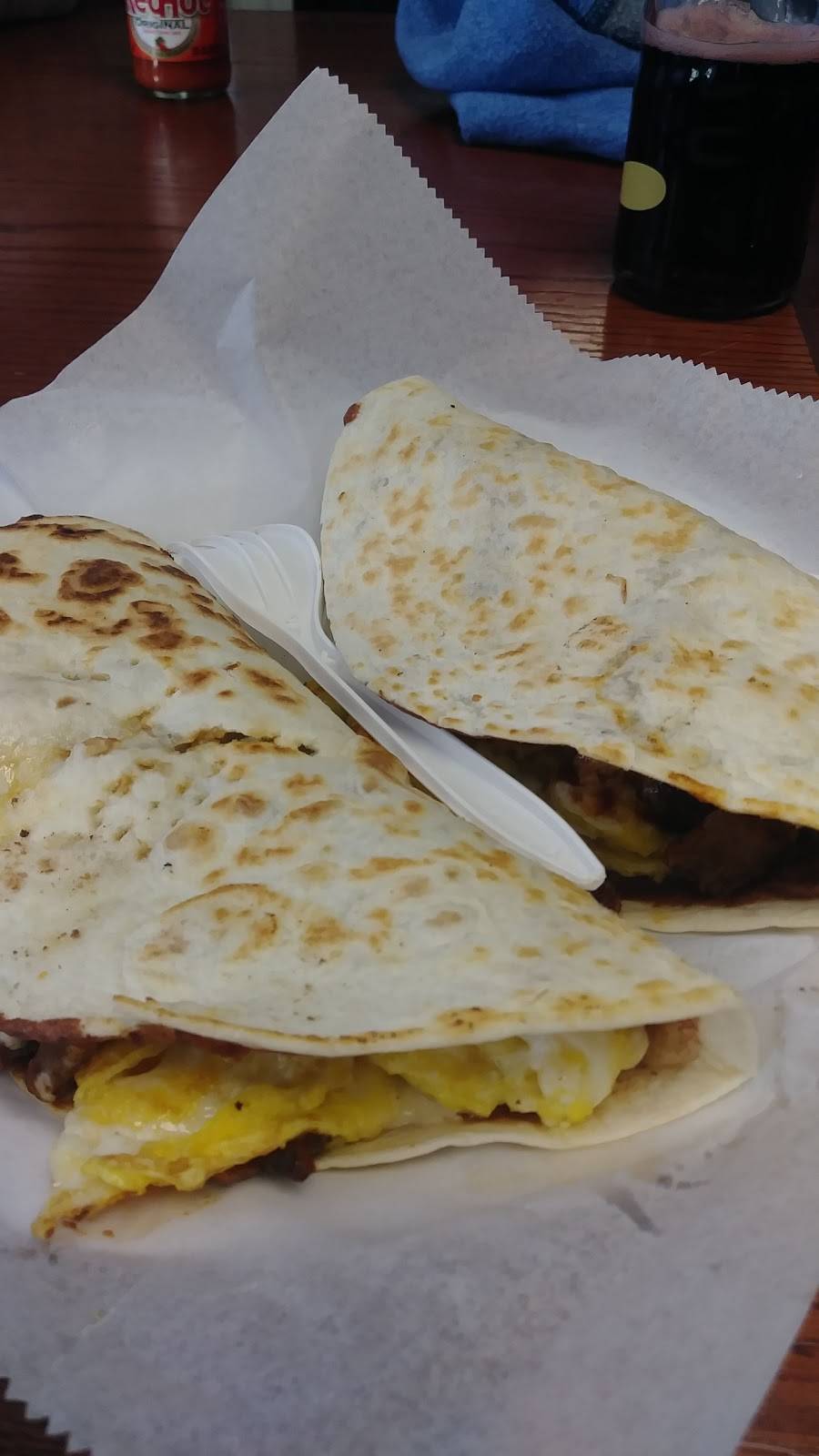 La Ecuatoriana | restaurant | 4215 Annapolis Rd # A, Halethorpe, MD 21227, USA | 4106361346 OR +1 410-636-1346