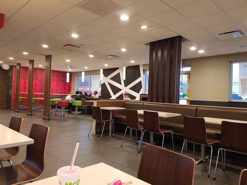 McDonalds | cafe | 580 Cahaba Valley Rd, Pelham, AL 35124, USA | 2059880882 OR +1 205-988-0882