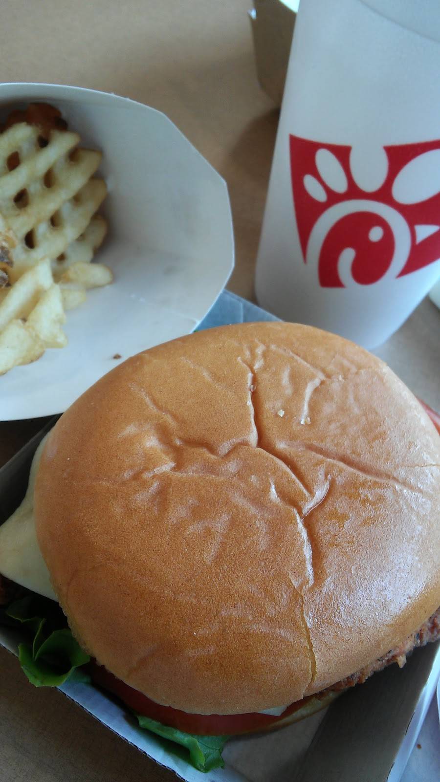 Chick-fil-A | restaurant | 900 E Alosta Ave, Azusa, CA 91702, USA | 6263347600 OR +1 626-334-7600