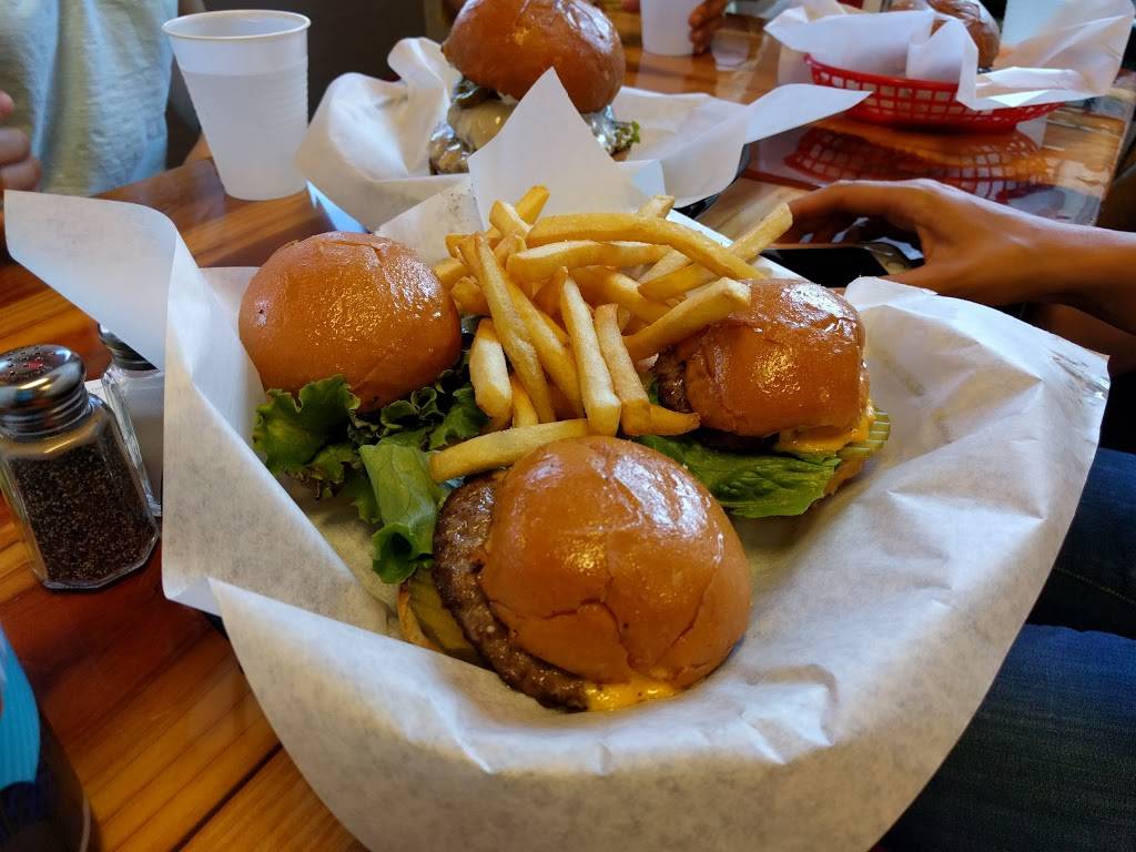 Toxic Wings & Fries | restaurant | 943 River Rd, Eugene, OR 97404, USA | 5416899464 OR +1 541-689-9464